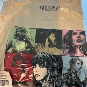 Taylor Swift Graphic Tee